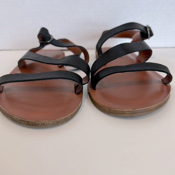 Black 6.5 lucky brand sandals in good used condition - Picture 3 of 6